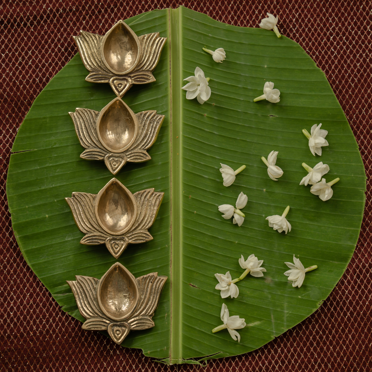 Tamarai Diya (Set of 4)