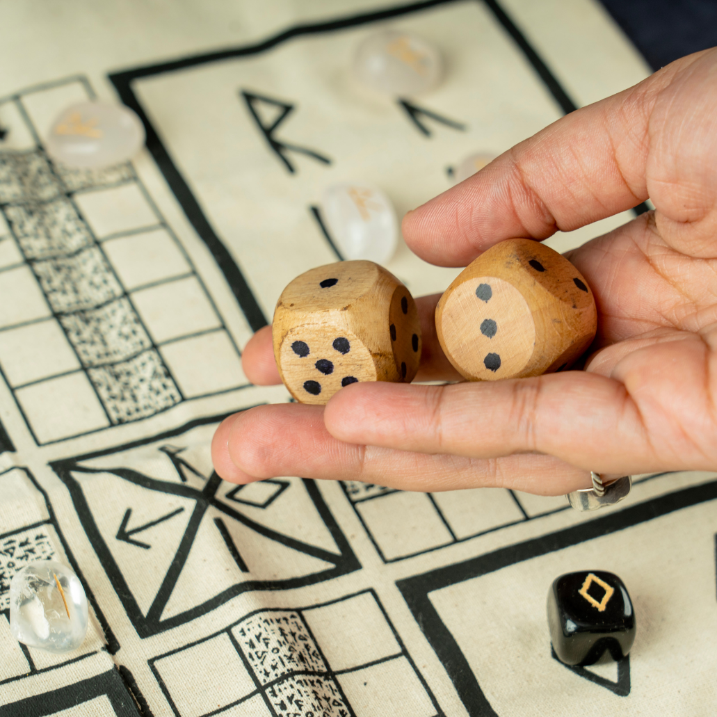 Mystic Paths – Roll, Reveal, Ascend