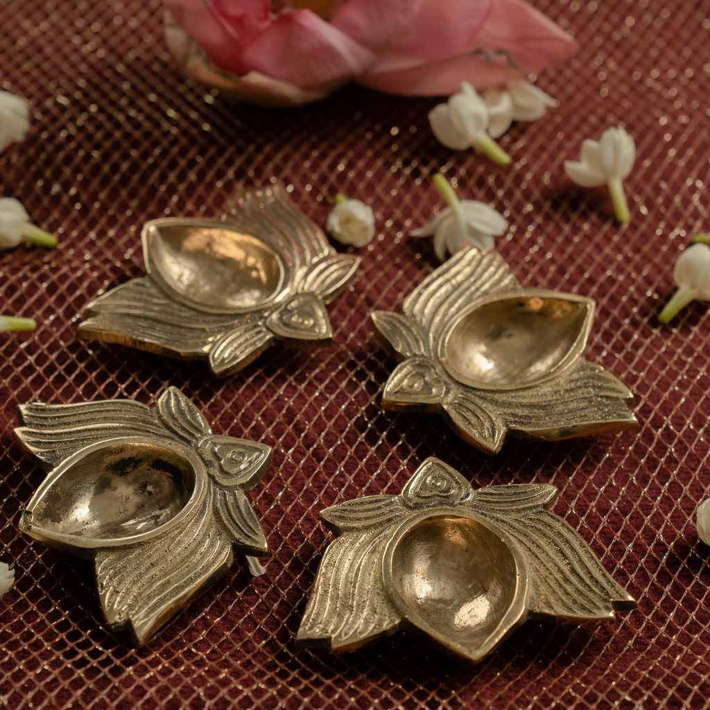 Tamarai Diya (Set of 4)
