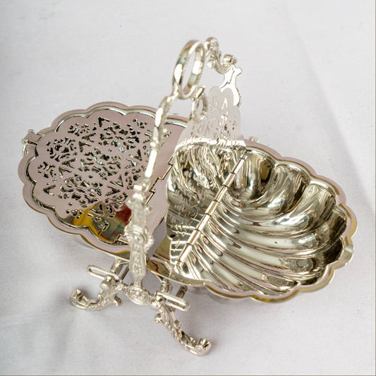 Victorian Biscuit Chest