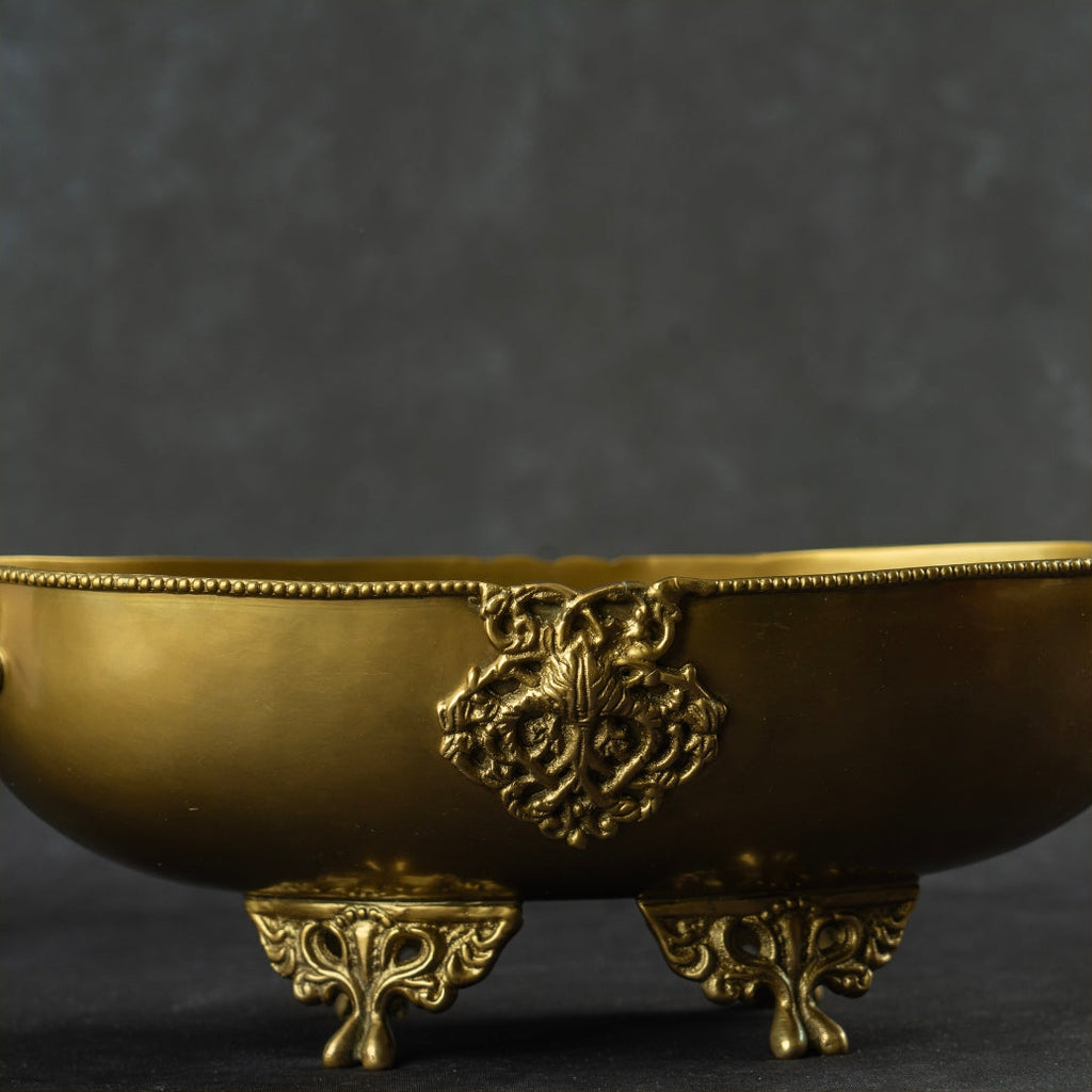 The Regal Crest Basket