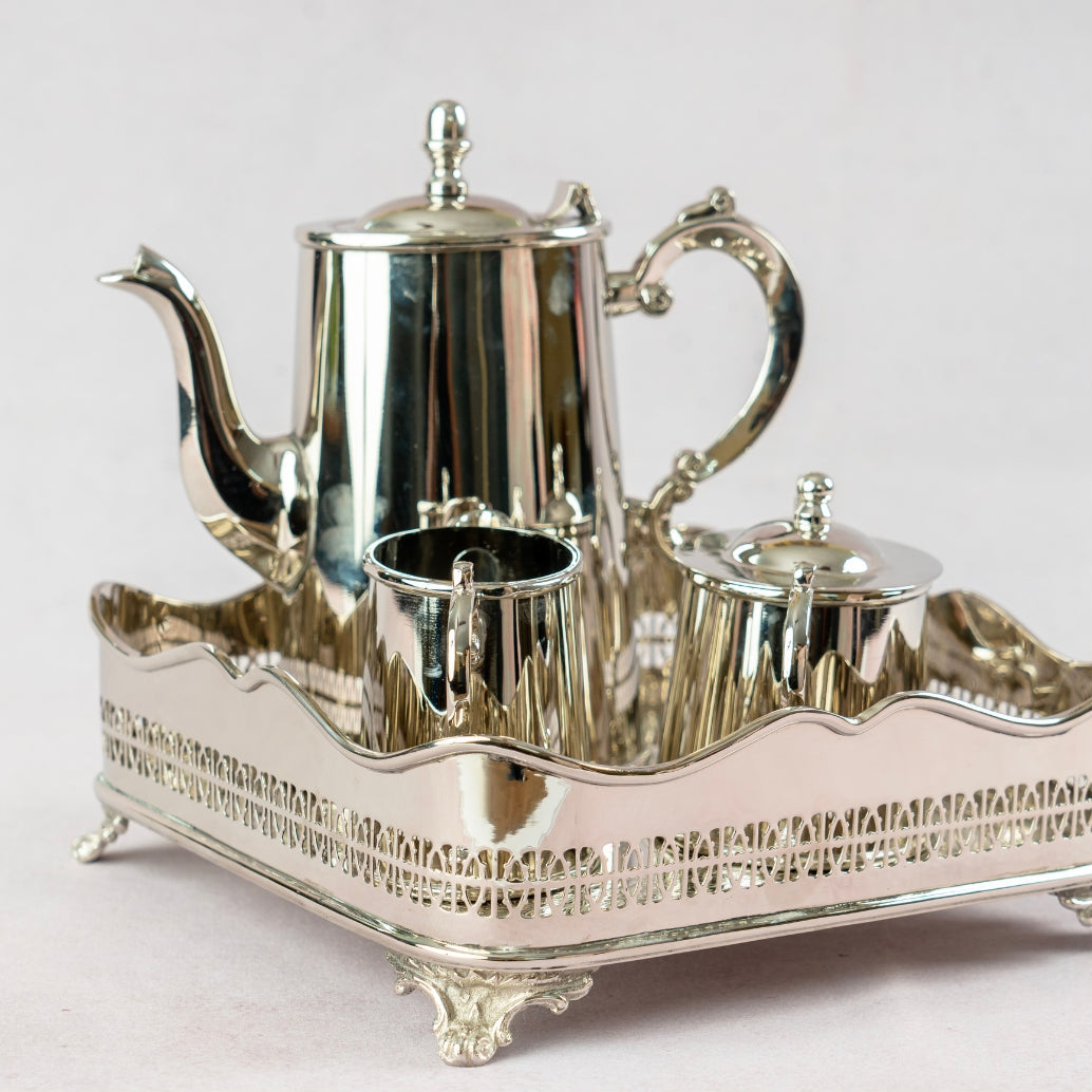 The Royal Darjeeling Tea Set